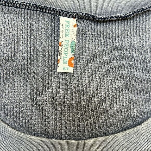 FREE PEOPLE MOTO CUFF THERMAL TOP SMALL PURPLE - Picture 6 of 8